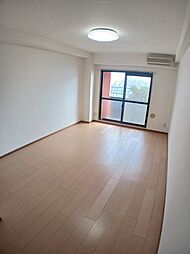 コートレジデンス 102 1階1Kのリビング/ダイニング