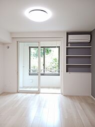 Ｇｒａｎｄ　Ｒａｓｓｕｒｅｒ 102 1階ワンルームのリビング/ダイニング