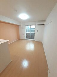 ウールーポルト 103 1階ワンルームのリビング/ダイニング