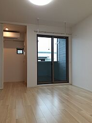 グリーン・パレス岡宮II 102 1階ワンルームのリビング/ダイニング