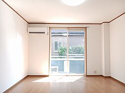 フィオーレ・Ｋ 103 1階ワンルームのリビング/ダイニング