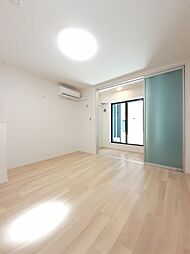 プリムヴェール 101 1階ワンルームのリビング/ダイニング