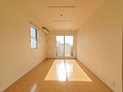 ダイーナ 101 1階1LDKのリビング/ダイニング