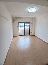 レジェンド・ヒル　ＯＧ　VI 105 1階1Kのリビング/ダイニング