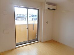 マリアーニ 106 1階ワンルームのリビング/ダイニング