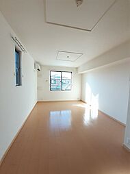 グレイス・リリー 201 2階2LDKのリビング/ダイニング