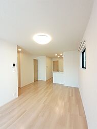 ミュートス　Ａ 103 1階1LDKのリビング/ダイニング