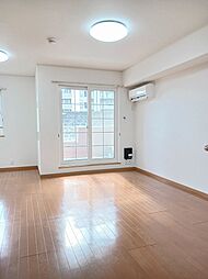 プラム 203 2階ワンルームのリビング/ダイニング