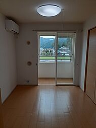 ドウトウ　II 203 2階2DKのリビング/ダイニング