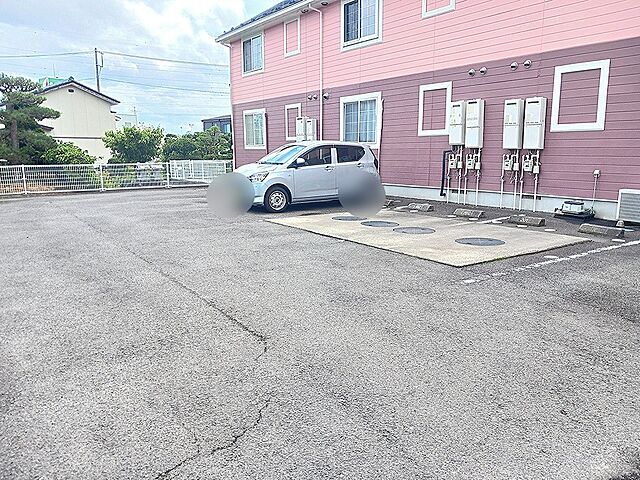 4 / 10