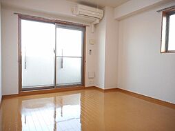 ジェン・ルー 404 4階1Kのリビング/ダイニング