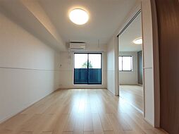 ディアコート桜III 203 2階2LDKのリビング/ダイニング