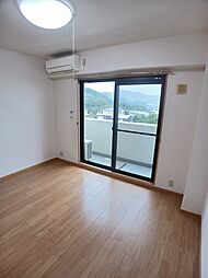 マーヴェラス・ヴュー 302 3階1Kのリビング/ダイニング