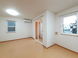 レイク・ヴィレッジ 102 1階1Kのリビング/ダイニング