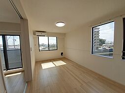 ラ　コリーナＡ 302 3階2LDKのリビング/ダイニング