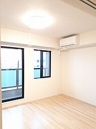 グレートドエル 302 3階1LDKのリビング/ダイニング