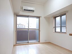 パ−ク鴨池 303 3階1LDKのリビング/ダイニング