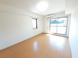 インプレス 301 3階1Kのリビング/ダイニング