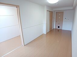 シェーナ下到津 101 1階1LDKのリビング/ダイニング