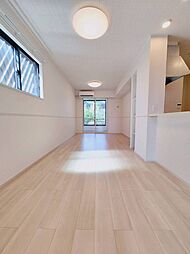 アベリア 105 1階1LDKのリビング/ダイニング