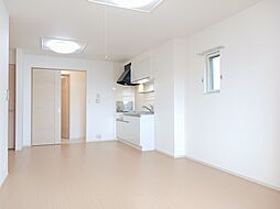 ラ　ファメンタム　フサ 101 1階1LDKのリビング/ダイニング