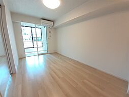 リード・ブロッサム　Ａ 104 1階1LDKのリビング/ダイニング