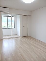 シャトーブランシェ　V 101 1階1Kのリビング/ダイニング