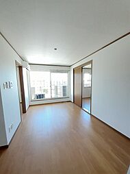 ララヴィコロ 211 2階3DKのリビング/ダイニング