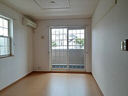 ＳＴＥＬＬＡ　ＣＯＵＲＴ　I 102 1階2DKのリビング/ダイニング