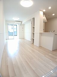 オルタード　I 103 1階1LDKのリビング/ダイニング