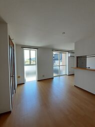 メゾン・プラティーク 102 1階2LDKのリビング/ダイニング