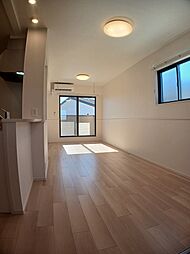 グリーン・パレス長岡 201 2階2LDKのリビング/ダイニング