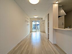 アグロ　シルヴァI 103 1階1LDKのリビング/ダイニング