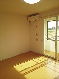 ヴィル・フォーレV 203 2階1LDKのリビング/ダイニング