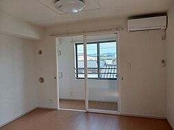 フォレスタ　デ　フィオ−レ 205 2階1LDKのリビング/ダイニング