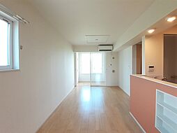 ドムス・ウィスタリアIII 104 1階1LDKのリビング/ダイニング