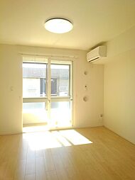 ヴォーレンI 202 2階1DKのリビング/ダイニング