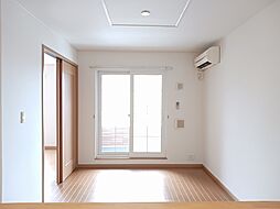 グリーンフィールドＤ 203 2階2LDKのリビング/ダイニング