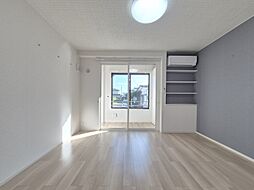 アドラブールＤ 101 1階ワンルームのリビング/ダイニング