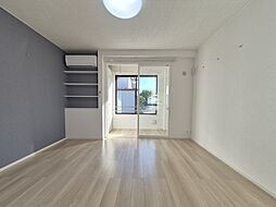 アドラブールＤ 105 1階ワンルームのリビング/ダイニング