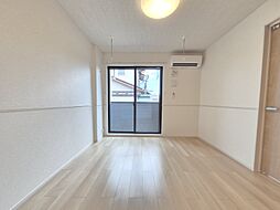 アドラブールＥ 104 1階2LDKのリビング/ダイニング