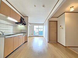 スクエアメゾンＩＴＯ 201 2階2LDKのリビング/ダイニング