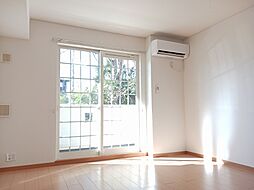 カノープスＢ 102 1階ワンルームのリビング/ダイニング