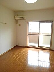 クラロ・アルドール 202 2階1Kのリビング/ダイニング