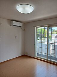 ルーカスIV 101 1階ワンルームのリビング/ダイニング