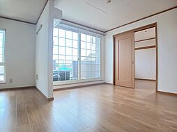 マルゴヒルズV 201 2階2LDKのリビング/ダイニング