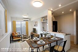 フレシール川東 205 2階2LDKのリビング/ダイニング