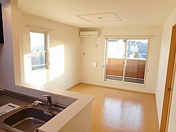 マーベラス 203 2階2LDKのリビング/ダイニング