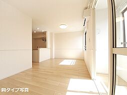 マハロＡ 202 2階1LDKのリビング/ダイニング