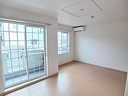 エスメラルダ 105 1階1LDKのリビング/ダイニング